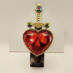 Bath & Body Works Disney Villains Evil Queen Pierced Heart Wallflower Plug-in